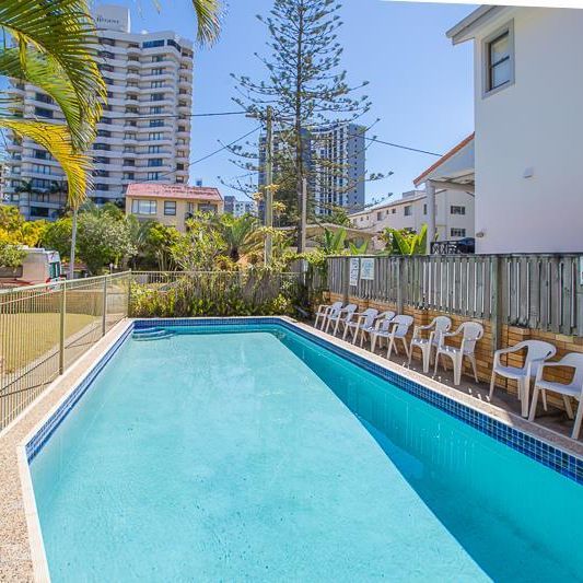 $650 per week / $2,600 Bond - Photo 1