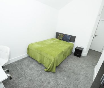 5 bedroom terraced house to rent - Photo 4