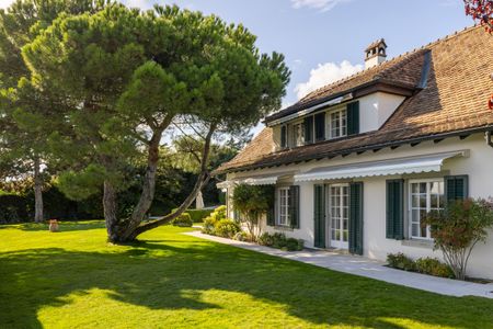 Rare opportunity: a residence with direct access to a private beach - Photo 2