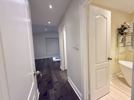 For Lease - 7328 Cork Tree Row, Mississauga, Ontario - Photo 2