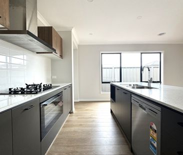 Welcome to your dream home! - Photo 5
