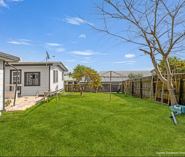 Charming 2BR Unit in Whakatane - Photo 4