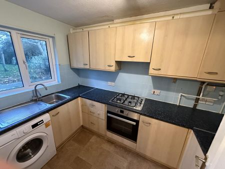 2 bedroom terraced house to rent - Photo 2