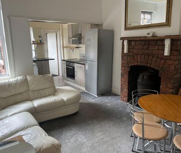 4 bedroom terraced house to rent - Photo 1