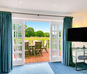 1 bedroom semi-detached house to rent - Photo 1