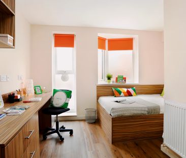 Deluxe Wet Room En-Suite - Photo 4