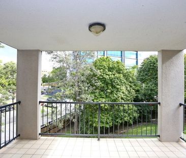One bedroom in the Centro Toowong - Photo 4