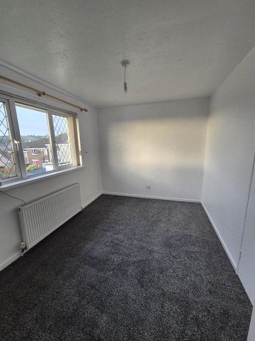 13 Ransevyn Park, Carrickfergus, BT38 9LY - Photo 2