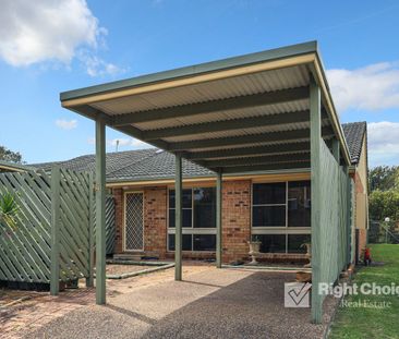 Freshly Painted 2-Bedroom Villa with Pool Access - Photo 3