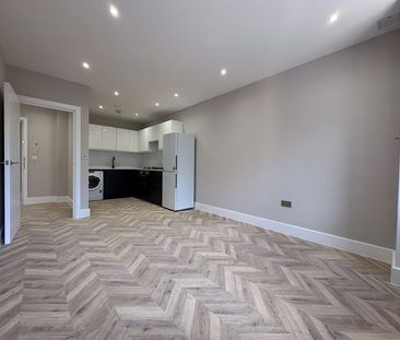 Fishponds Road, Wokingham - Photo 3