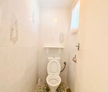 6 Crawley Road, Armadale WA 6112 - House For Rent | Domain - Photo 6