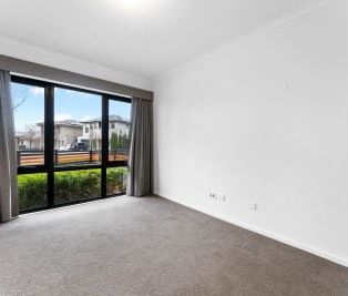 54 Steeplechase Avenue, St Clair - Photo 3