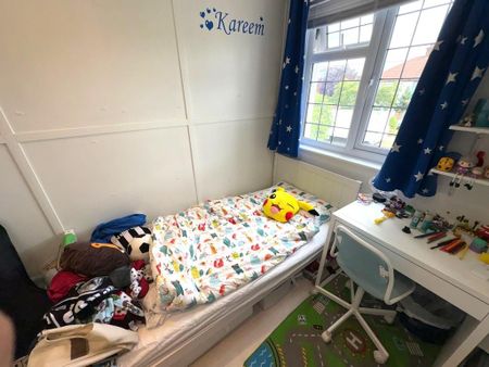 3 bedroom semi-detached house to rent - Photo 3