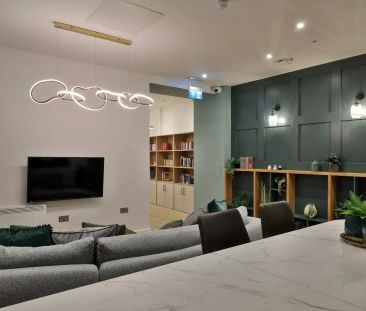 Premium 3 Bed Apartment - Photo 2