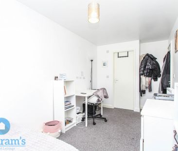 4 bed Semi-Detached House for Rent - Photo 6