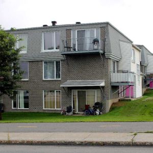 MARS, 4 1/2, SECTEUR AGRÉABLE - Photo 2