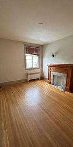 close to UBC 2 bedroom in Kerrisdale for rent - Photo 3