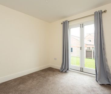 Manor Road, Easingwold, York YO61 - Photo 2