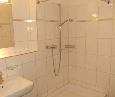 Helle, moderne 5½-Zimmer-Dachwohnung an zentraler Lage - Photo 3