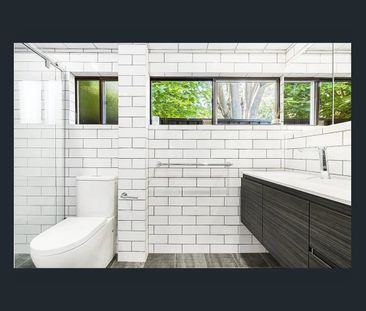 A Landmark of Modern, Sustainable Living in a Premier Hills Locatio... - Photo 3