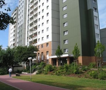 Fast alles neu! Komfortwohnung mit 2 Bäder und großem Westbalkon. - Photo 4