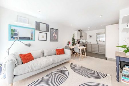 1 bedroom flat to rent - Photo 2