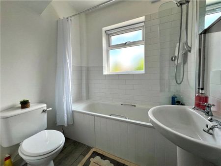 Epsom Road, Guildford, Surrey, GU1 3LE - Photo 2