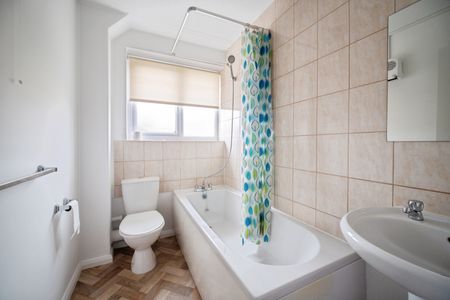 1 bedroom property to rent - Photo 3