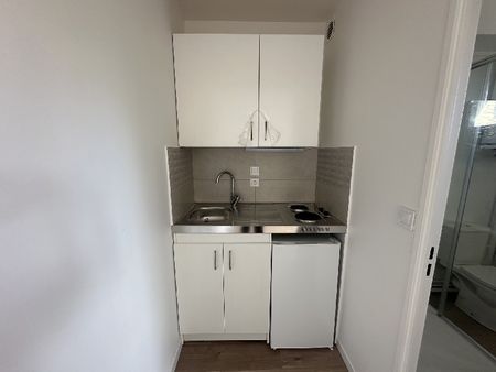Location Appartement 1 pièce 23m² BOIS LE ROI 77590 - Photo 3