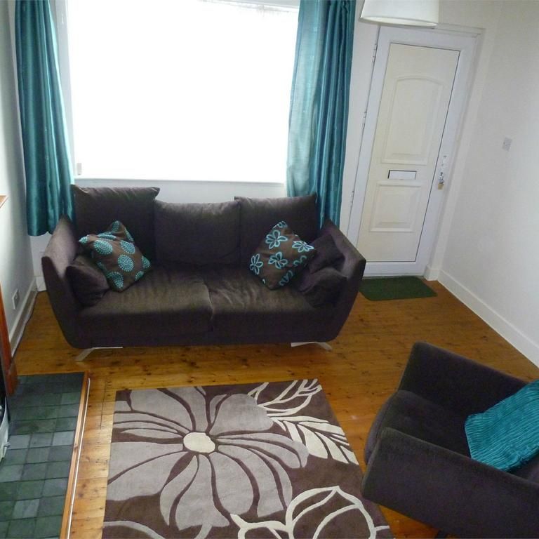 2 bedroom terraced house to rent - Photo 1