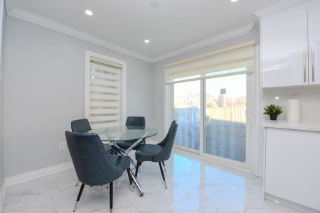 For Lease - 7020 Black Walnut Trail, Mississauga, Ontario - Photo 2