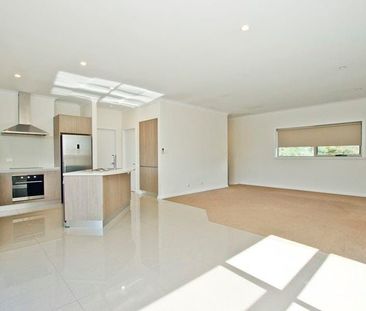 Lovely Modern Townhouse - Photo 6