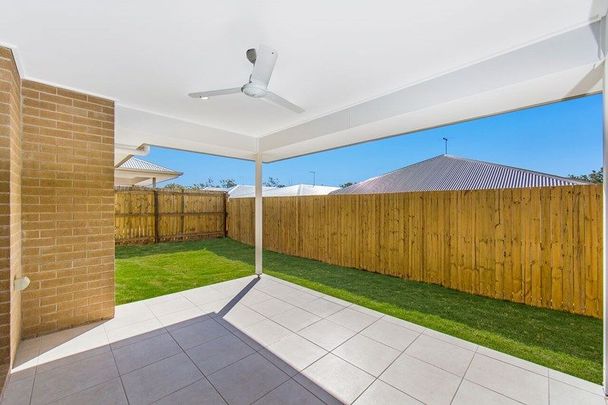 Modern Home in Quiet Location! - Photo 1