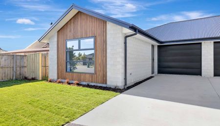 Lovely Brand New Three Home - Photo 2