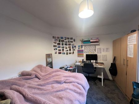 4 Bed Terraced House, Ash Road, LS6 - Photo 5