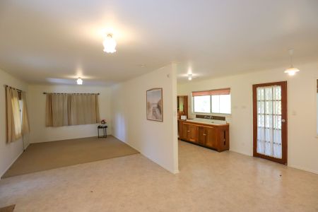 DUAL LIVING OPPORTUNITY - Photo 3