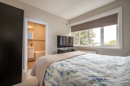 4 bedroom detached house to rent - Photo 5