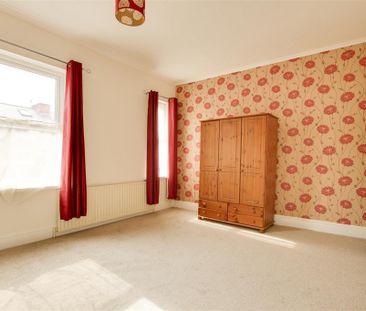 3 Bed Semi-detached house For Rent - Photo 3