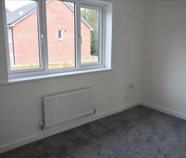 3 bedroom semi-detached house to rent - Photo 5