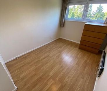 8d Ferndale House, Dunmurry, Belfast, BT17 9DB - Photo 3