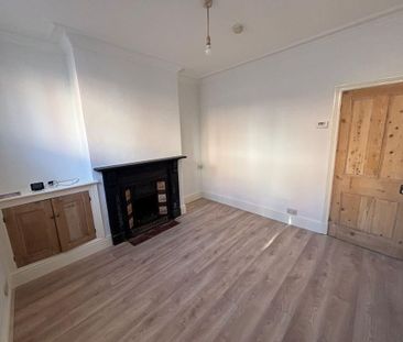 2 Bed Terraced House, Beaumanor Road, LE4 - Photo 3