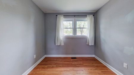 For Lease - 1020 Brewer Street Unit# Main, Peterborough, Ontario - Photo 3