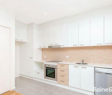 1/30 Ijong Street, Braddon, ACT 2612 - Photo 2