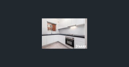 CLOSE TO EVERYTHING - Photo 4