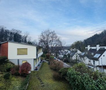 Gepflegte 2.5-Zimmer-Maisonette mit Garten & eigener WM/TU im 2-Fam... - Photo 4