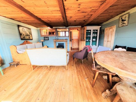 Haus mit viel Charme von 6,5 Zimmern renoviert - Geräumig und Hell - Ruhige Lage - Photo 1