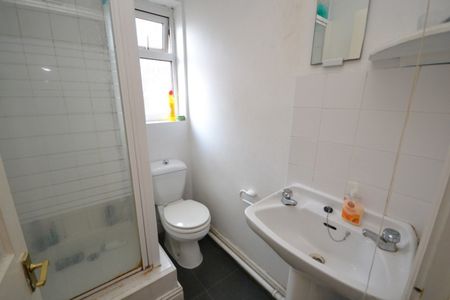 1 bed Shared House for Rent - Photo 5