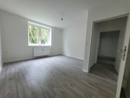 Frisch renoviert – 3-Zimmer-Wohnung! - Foto 2