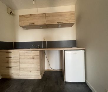 Location Appartement 2 pièces 39m² ONET LE CHATEAU 12850 - Photo 2
