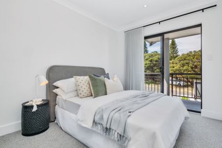 Stunning Spacious Coastal Home - Photo 4